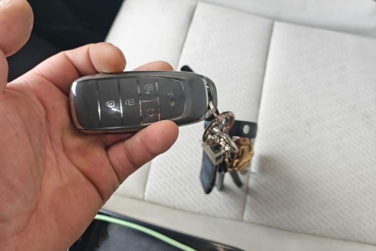 Used AION Y 2022 Plus 70 Tech Edition Vehicle Key