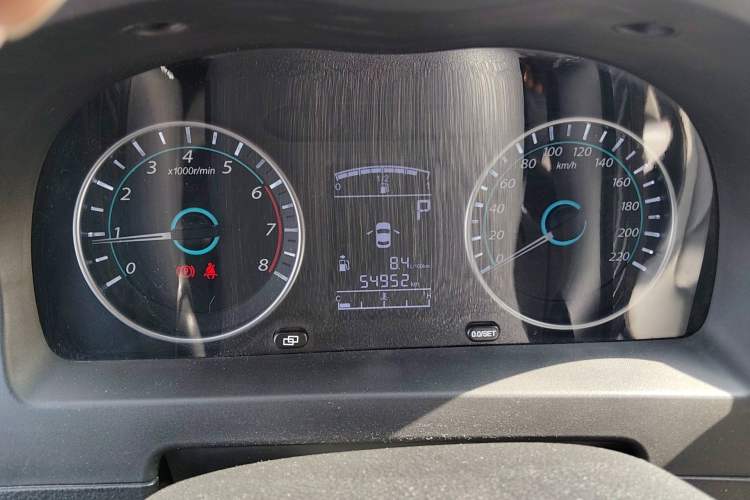 Used FORTHING Joyear XV 2016 1.6L CVT Luxury Model
