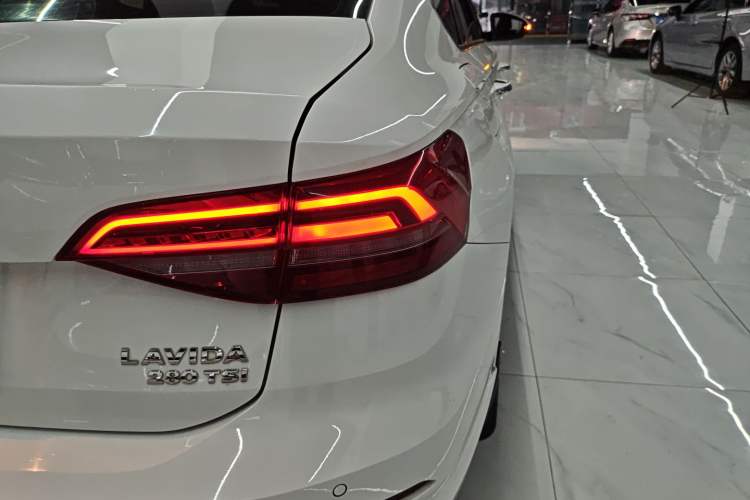 Used Volkswagen Lavida 2019 280TSI DSG Luxury Edition China VI Standard
