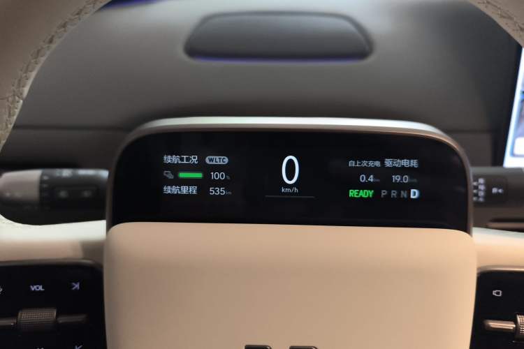 Used Li Auto i6 2025 Model Four-Wheel-Drive Standard Type