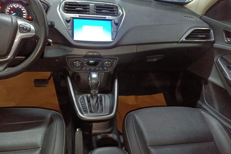 Used Ford Escort 2017 Happiness Edition 1.5L Automatic Fashion Version Gear Lever