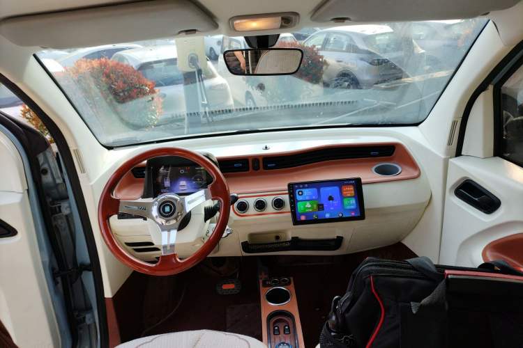 Used Wuling Hongguang MINIEV 2022 Enjoy Edition Lithium Iron Phosphate Center Console