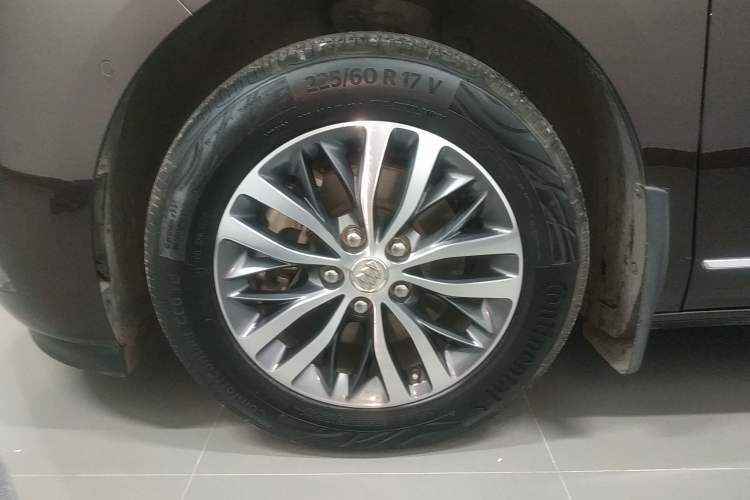 Used Buick GL8 2018 ES 28T Flagship Model China VI Standard
