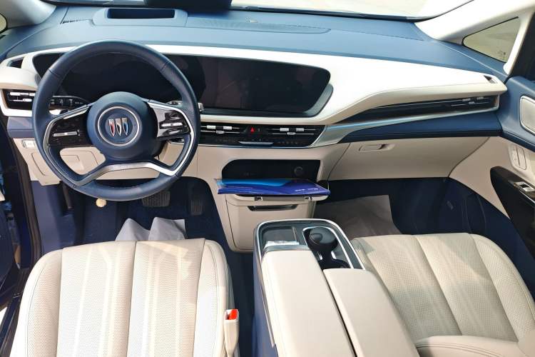 Used Buick Century 2023 2.0T Six-Seater Yinshi Edition Center Console