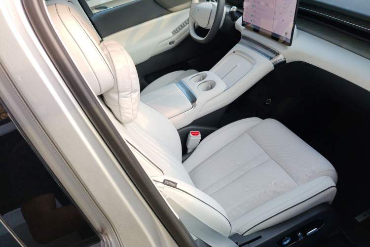 Used XPeng X9 2025 650 Long-Range Max
