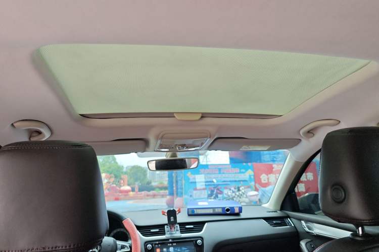 Used Skoda Octavia 2018 TSI230 DSG Luxury Edition Headliner