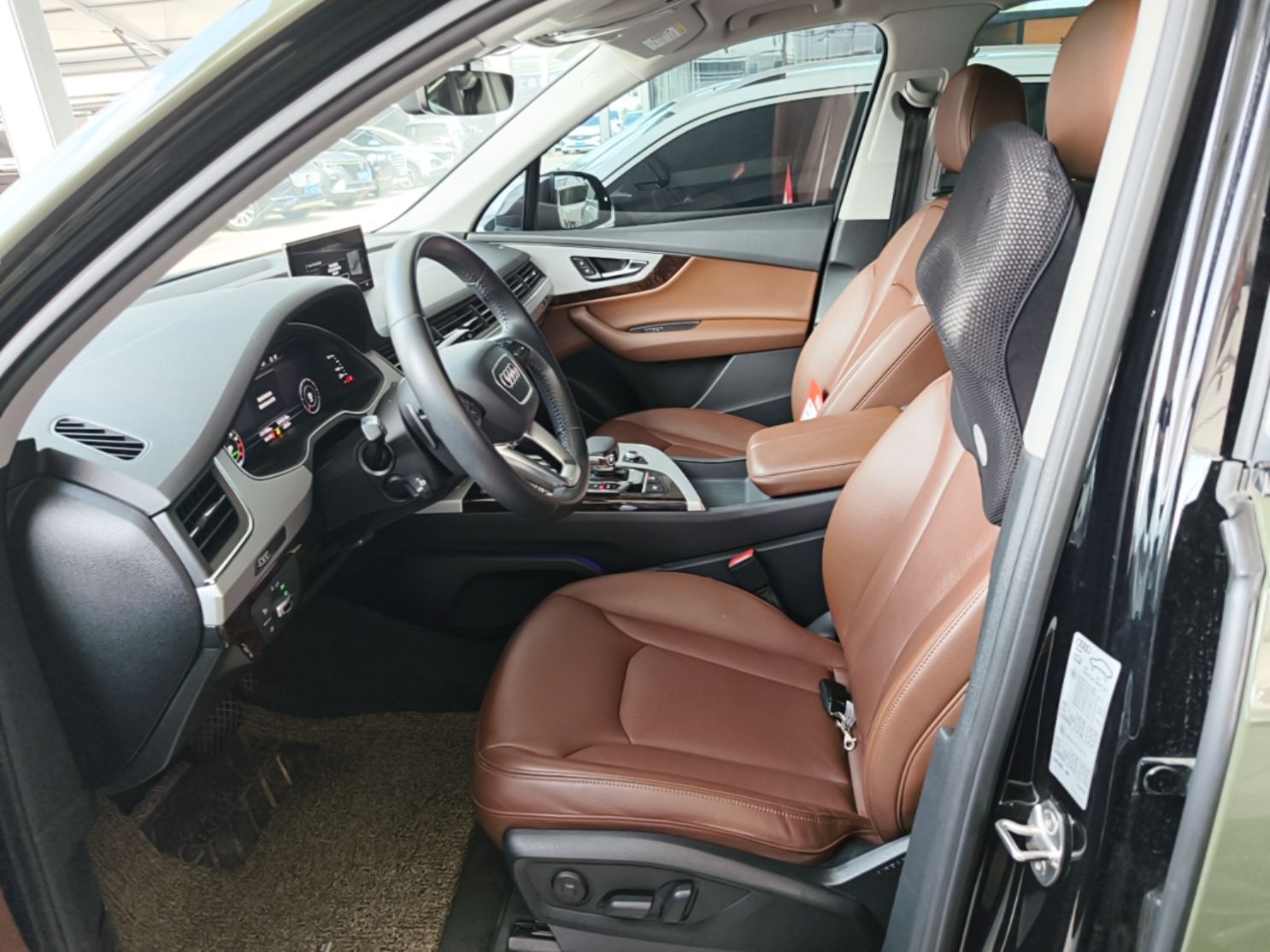 Vordere Reihe im Auto