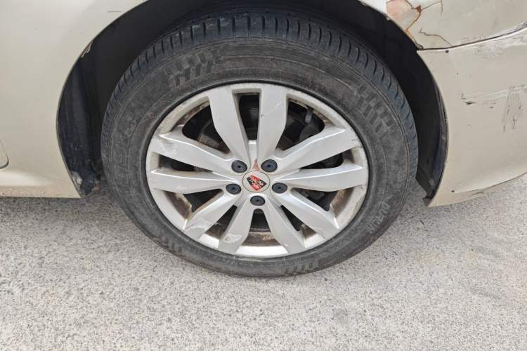 Used Roewe 350 2014 1.5L Automatic Xunyue Version Right Front Wheel Hub
