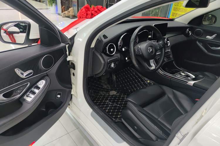 Used Mercedes-Benz C-Class 2018 C 180 L Fashion Edition Sport Version
