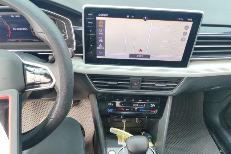 Used Volkswagen Tiguan L 2022 330TSI Automatic Two-Wheel Drive Smart Edition Audio And AC Panel