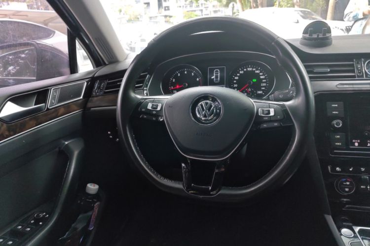 Used Volkswagen Magotan 2019 330TSI DSG Luxury Version China VI Standard