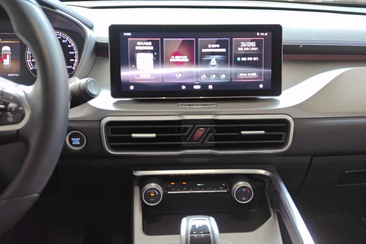 Used Geely Auto Coolray 2020 Facelift 240T DCT Hunter
