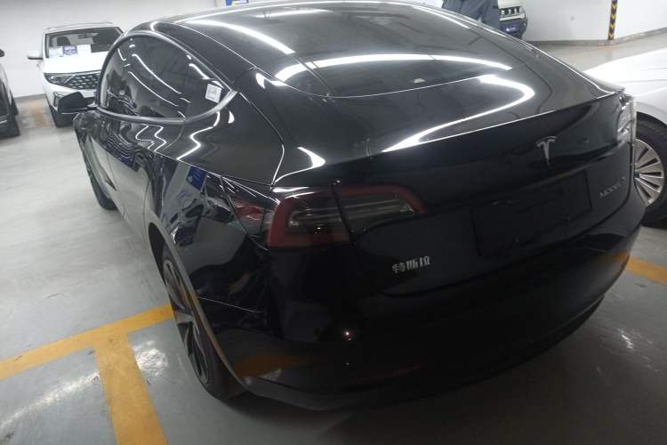 Used Tesla Model 3 2022 Rear-Wheel-Drive Version Exterior 2