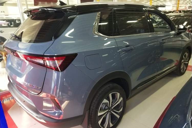 Used Wuling Asta 2022 2.0L DHT Electric-Speed Version Exterior 5