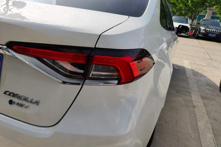 Used Toyota Corolla 2024 1.8L Smart Electric Hybrid Dual-Engine Elite Edition Right Rear Taillight