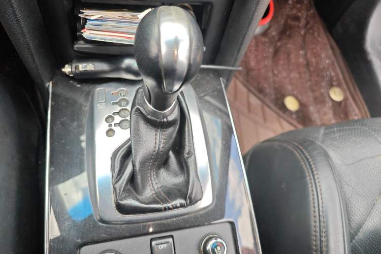 Used Infiniti FX 2011 FX35 Jinshang Overdrive Edition Gear Lever