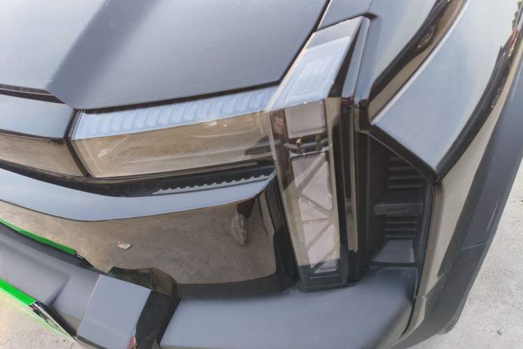 Used iCAR 03T 2024 501km Four-wheel Drive Long-Range Version Left Front Headlight