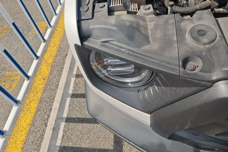 Used Haval DARGO 2022 1.5T DCT Two-Wheel Drive Mastiff Pursuit Edition Right Front Headlight