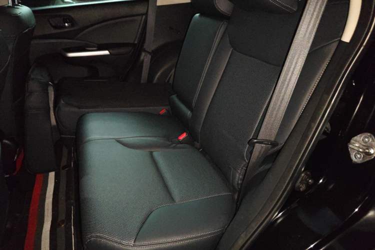 Used Honda CR-V 2015 2.4L four-wheel drive luxury version Left Rear Seat