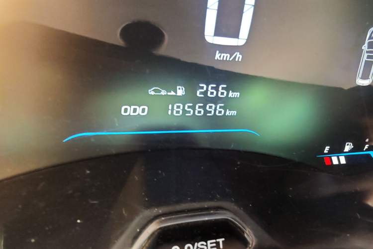 Used Wuling Hongguang S3 2018 1.5L Manual Comfort Model China V Standard Odometer Close Up