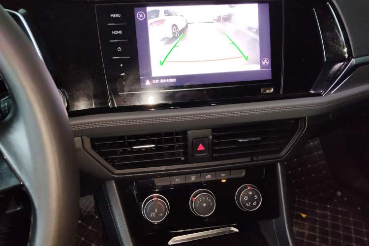 Used Volkswagen Sagitar 2021 280TSI DSG Excellence Edition Audio And AC Panel