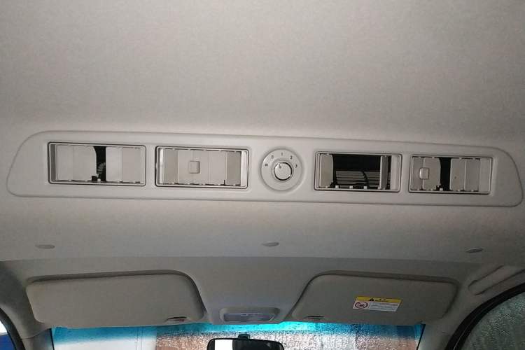 Used Venucia M50V 2017 1.6L XL CVT Luxury Edition