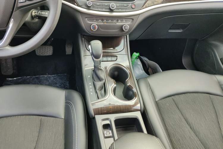 Used Buick Verano 2019 Sedan 20T Dual-Clutch Leading Model