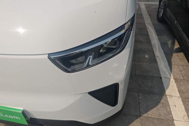 Used Wuling Yangguang 2024 300KM Comfort Version Passenger Van 75kW