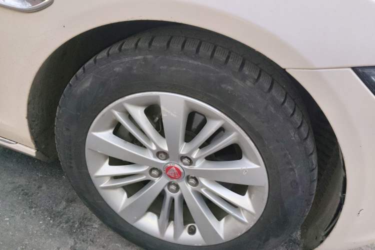 Used Jaguar XFL 2017 XFL 2.0T 240PS Luxury Edition Right Front Wheel Hub