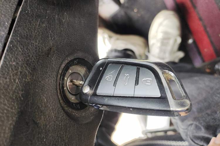 Used Wuling Hongguang V 2019 1.5L Enjoyment Version China VI LAR
