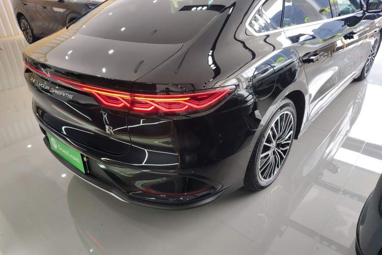 Used BYD Han 2025 EV with 701 km of Laser Radar-Enabled Intelligent Driving