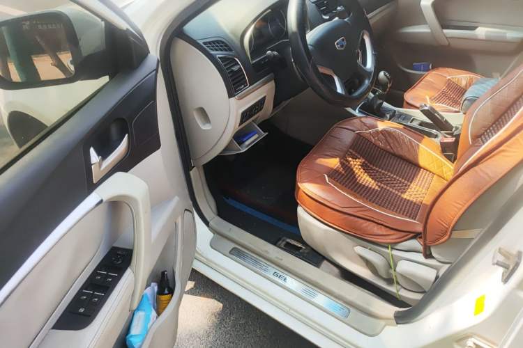 Used Geely Auto Emgrand 2014 Sedan 1.5L Manual Fashion Edition