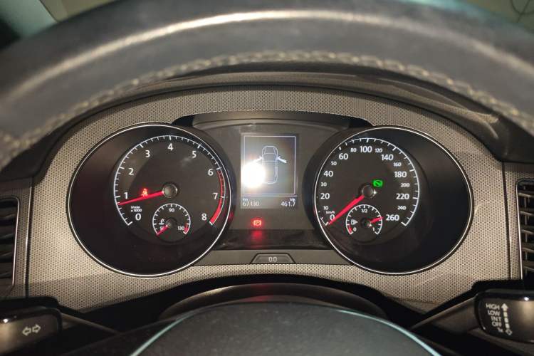 Used Volkswagen Golf Sportsvan 2016 230TSI Automatic Trend Edition Instrument Cluster