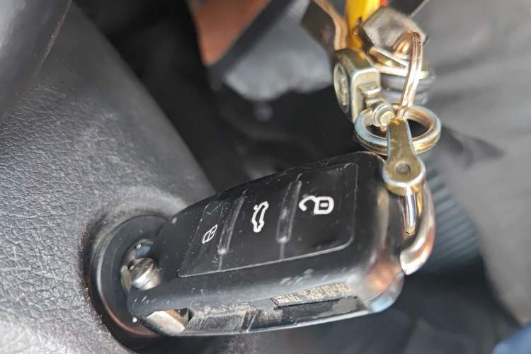 Used Volkswagen Polo 2016 1.4L Manual Fashion Model