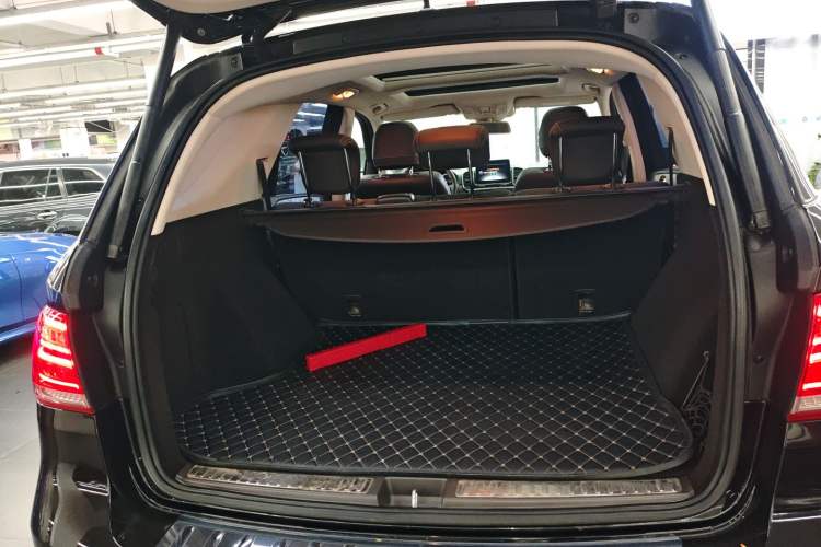 Used Mercedes-Benz GLE 2017 GLE 320 4MATIC Dynamic Model Trunk