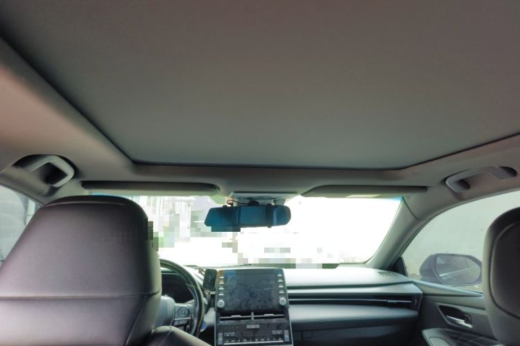 Used Toyota Avalon 2019 Dual-Engine 2.5L XLE Prestige Version China VI Standard
