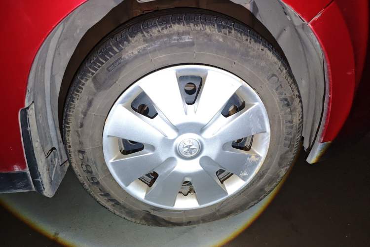 Used Venucia R50 2013 1.6L Automatic Fashion Edition