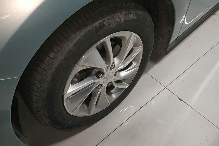 Used Buick Velite 6 2022 Plug-in Hybrid Connected Fashion Model
