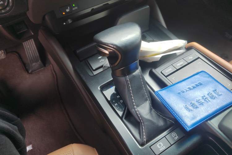 Used Lexus ES 2020 200 Excellence Edition Gear Lever