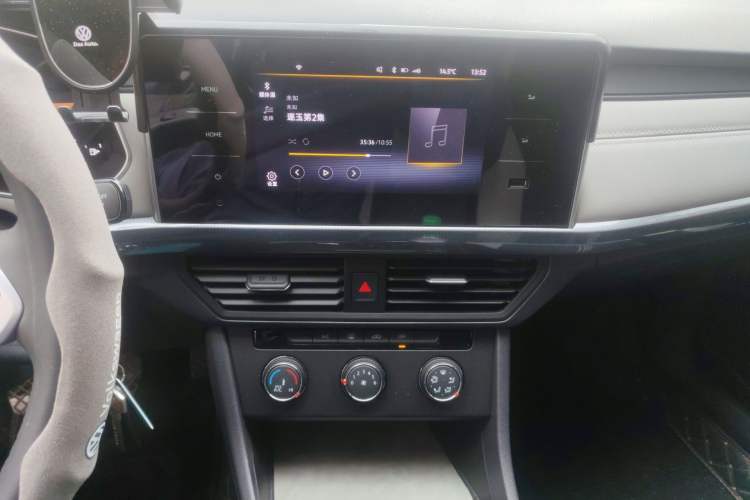 Used Volkswagen Bora 2024 200TSI Manual Comfort Edition Audio And AC Panel