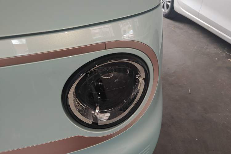 Used Geely Galaxy Panda 2023 Panda Mini New Year Edition Treasure Bear Left Front Headlight