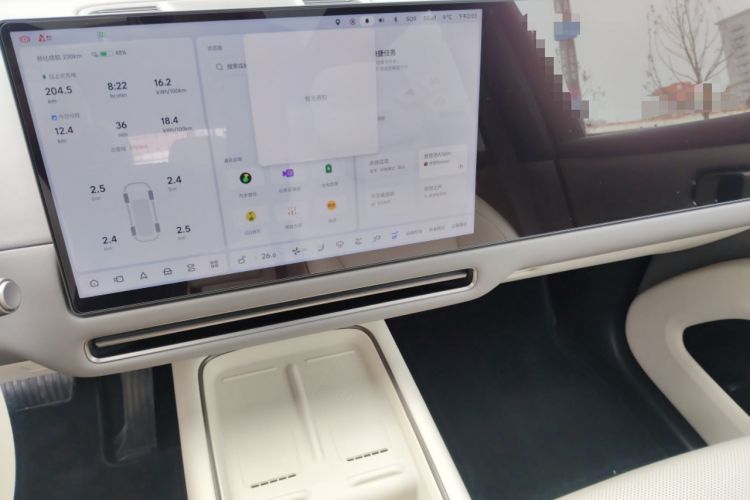 Used Li Auto i6 2025 Model Four-Wheel-Drive Standard Type
