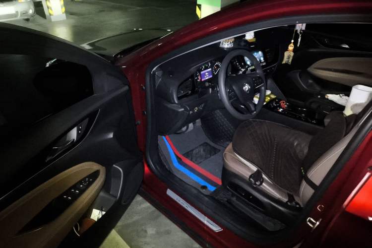 Used Buick Regal 2022 552T Smart Edition Driver Seat