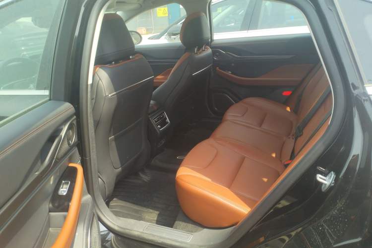 Used Lincoln Z 2025 2.0T Luxury Edition Left Rear Seat