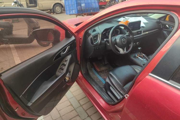 Used Mazda 3 Axela 2016 Sedan 1.5L Automatic Comfort Model Driver Seat