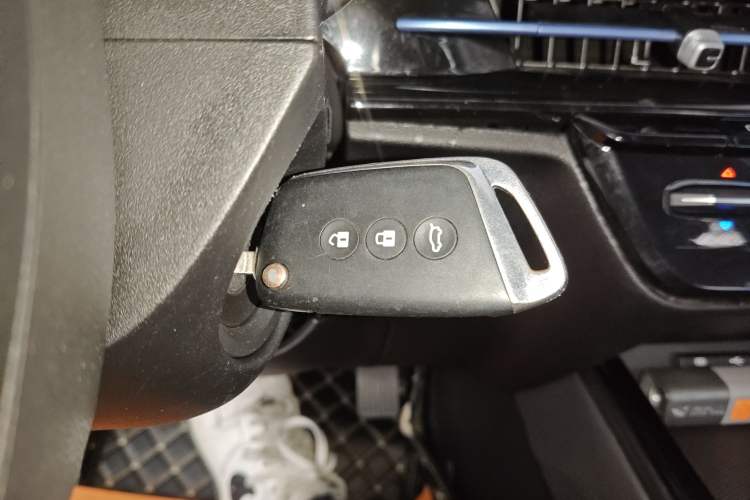 Used Baojun RC-6 2019 1.5T CVT Elite Version with 24-Hour Online Service