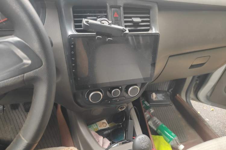 Used Wuling Rongguang V 2018 1.5L Standard Version Audio And AC Panel