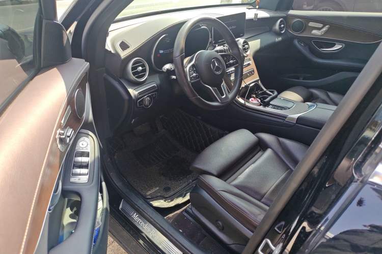 Used Mercedes-Benz GLC 2022 GLC 260 L 4MATIC Luxury Model
