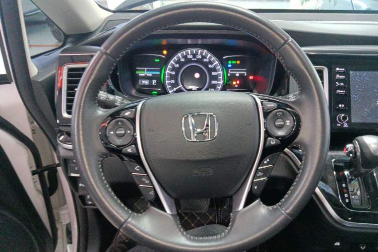 Used Honda Elysion 2019 2.0L Hybrid Luxury Edition
