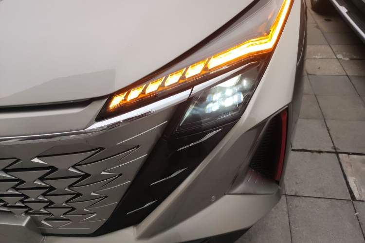 Used Oshan Z6 2022 Blue Whale 1.5T DCT Smart Edition
